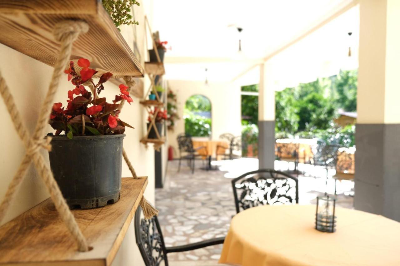 בלדיבי Kromer Garden Hotel מראה חיצוני תמונה